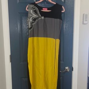 Kaira, Liz Claiborne pretty woman, Color block dress. Size medium.